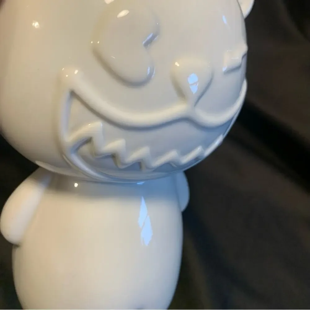 Angry Bear White Ceramic Vase